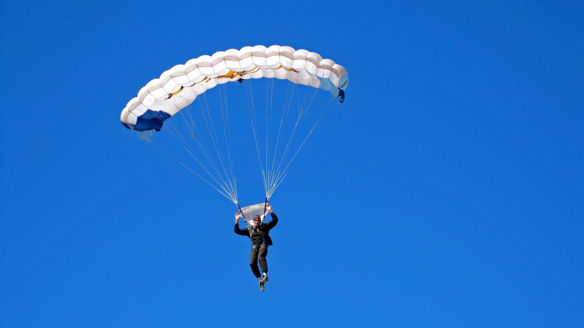 九游下载官网-乍得运动员在国际比赛中崭露头角,乍得运动员在国际比赛中崭露头角的是谁