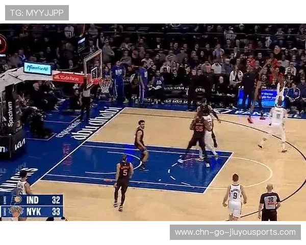 布里奇斯压哨中投命中，太阳锁定常规赛捷